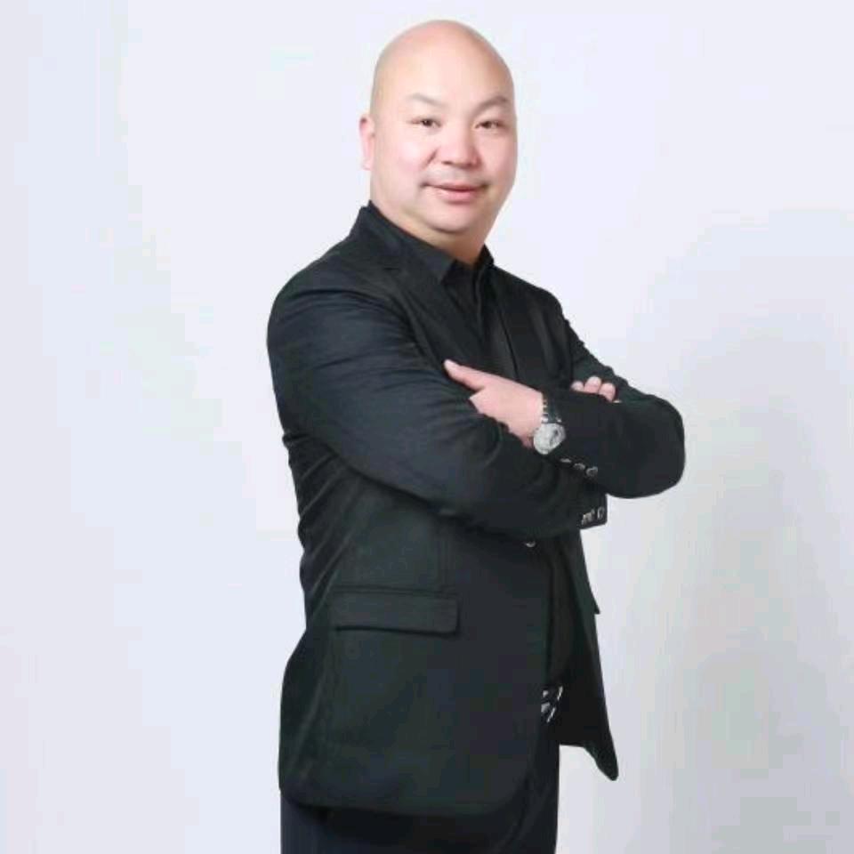 战狼广告俊哥