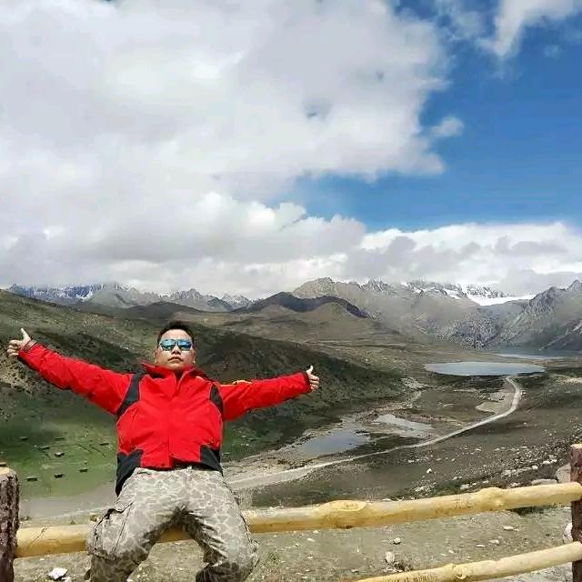 佛山龙跃雨棚阳光房车棚遮阳工厂