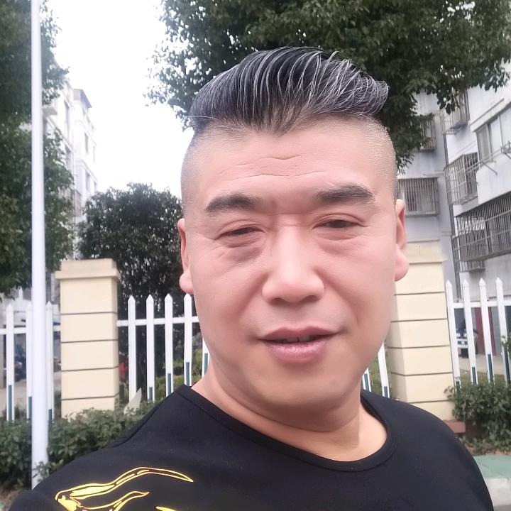 聚友阁饭店土灶台狼缘