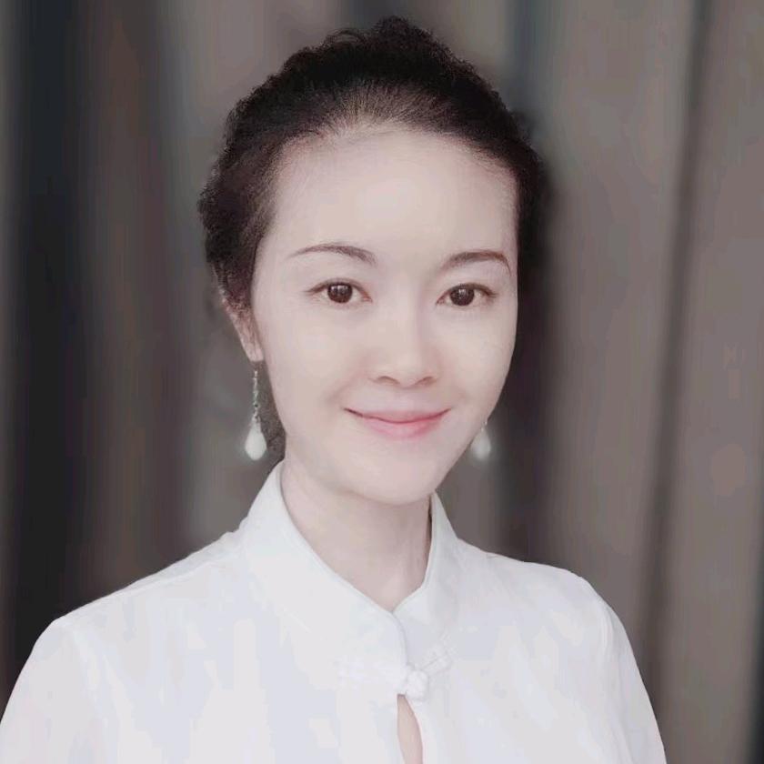 玛吉薇蒳博士·个人成长