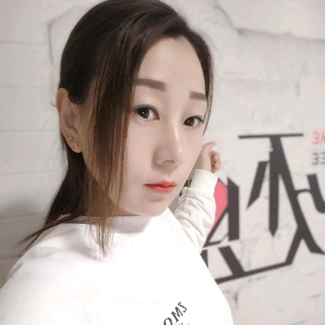 小霞（啊松）
