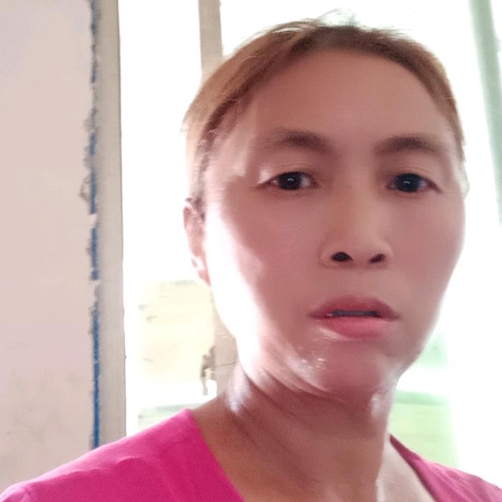 一花一鸟总关情，小王