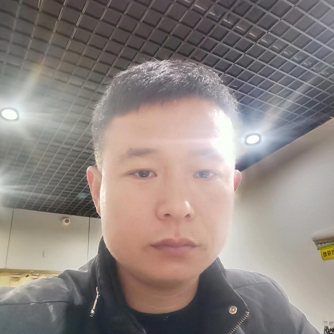 李超。