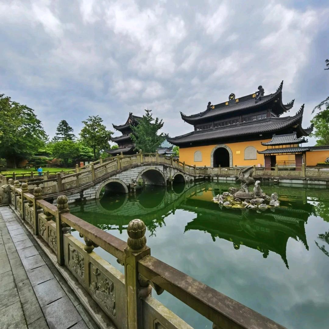 五阿哥佛像制造工厂