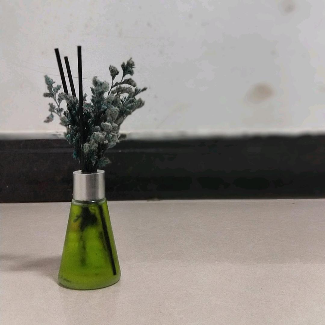 三三