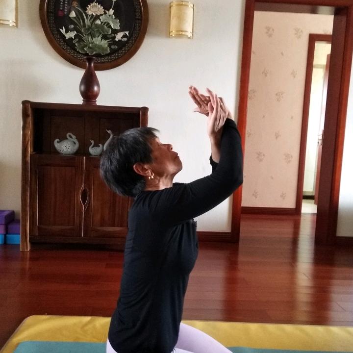 黄老太记录瑜伽生活