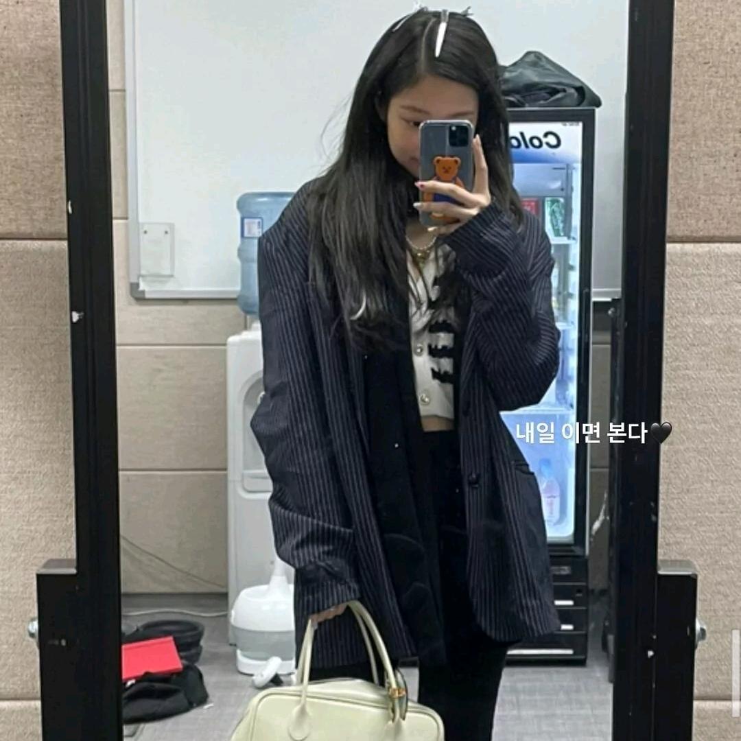 不是甜妹