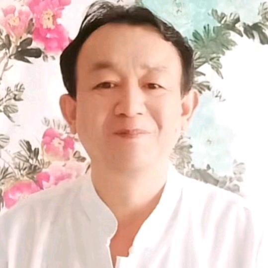踏雪寻梅
