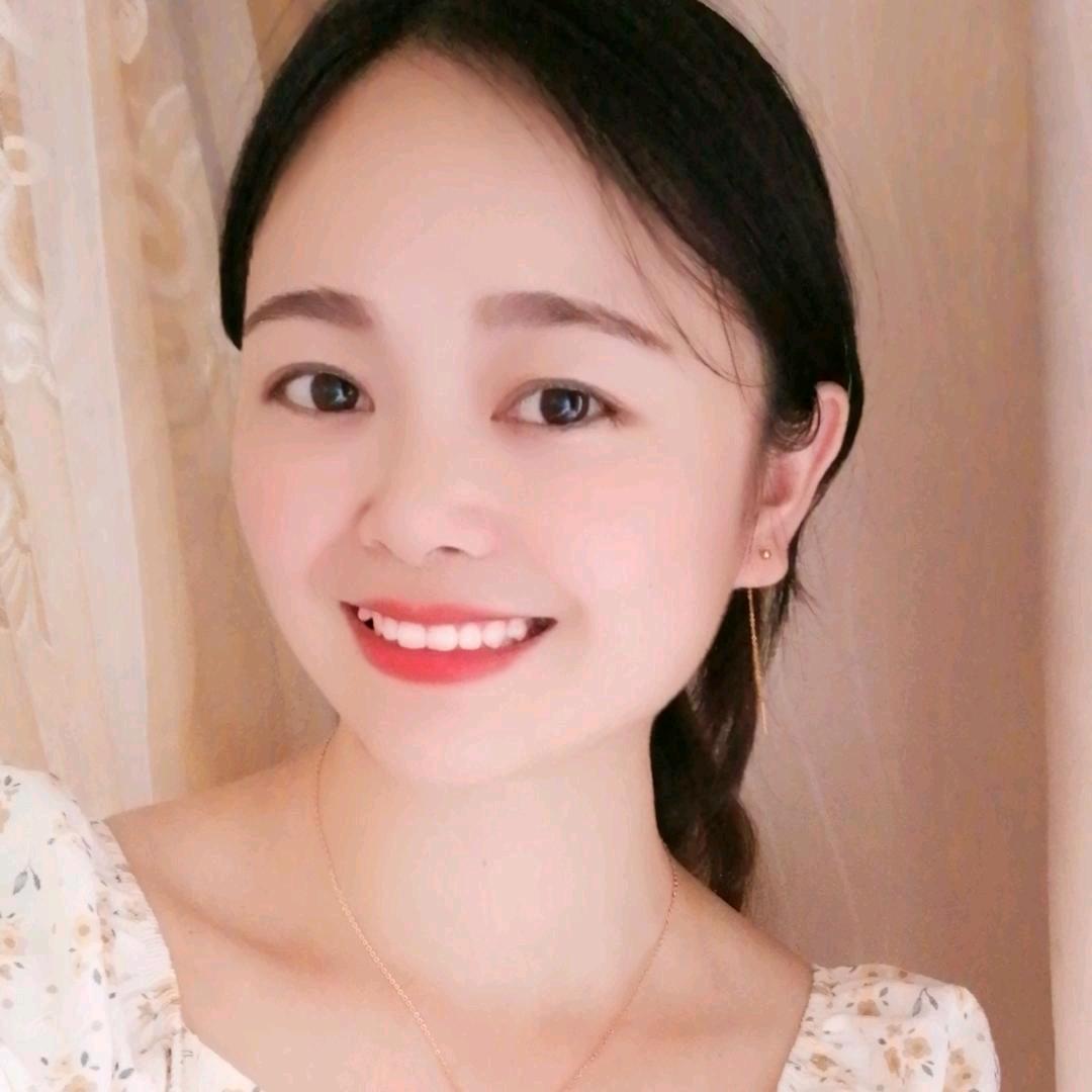 爱笑的女孩
