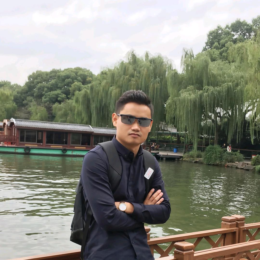 房军师老骆门面