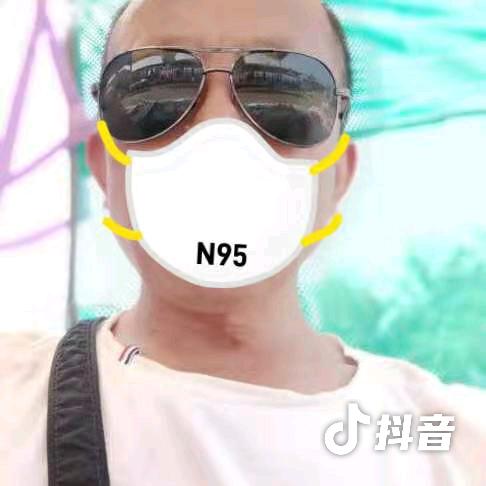 龙行天下。