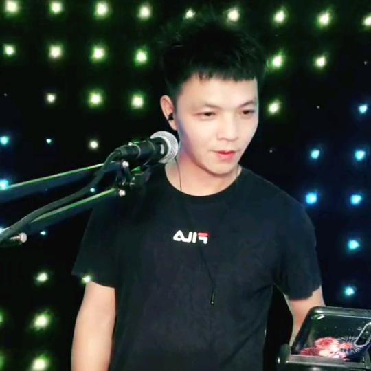 DJ小白