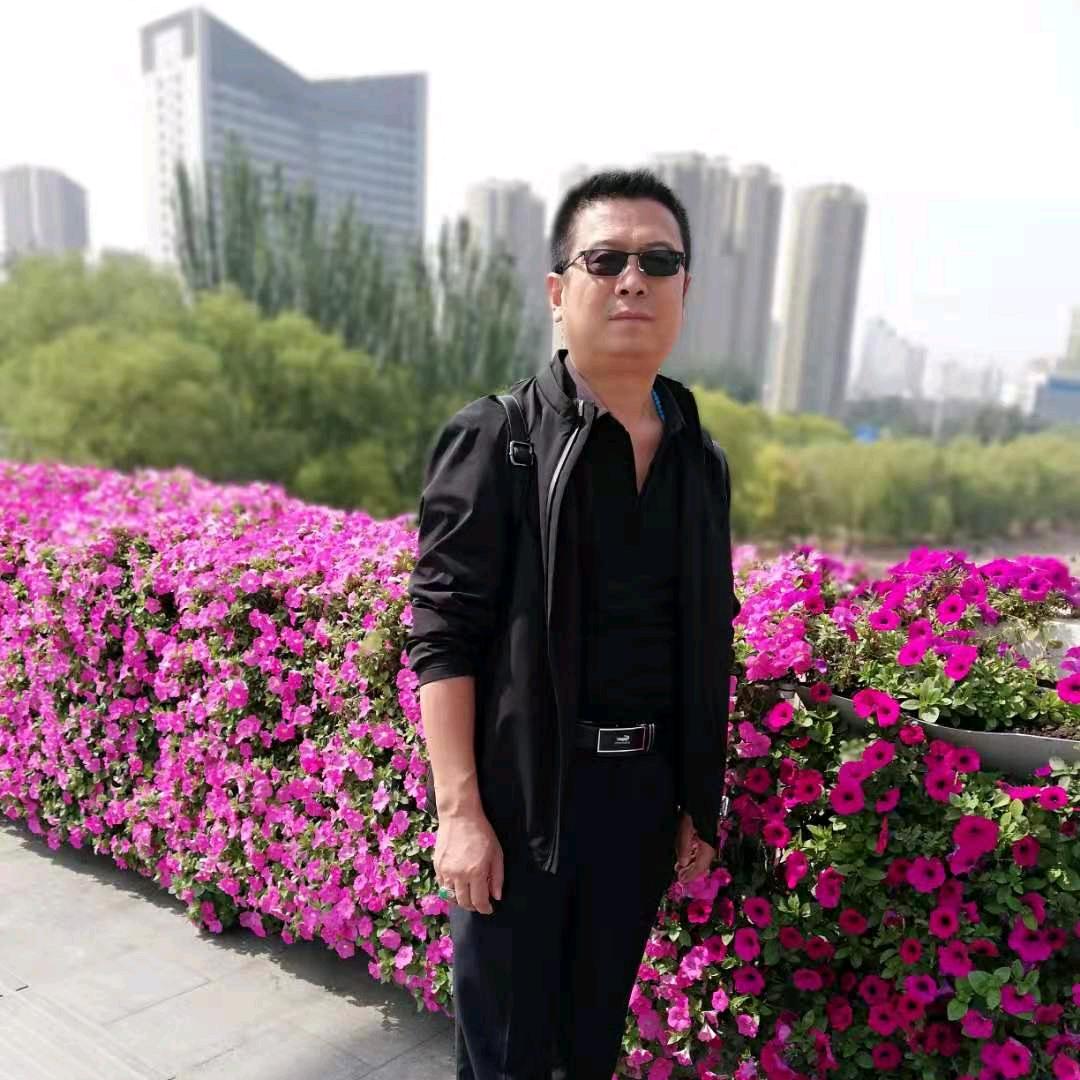 梁哥    （手机摄影）