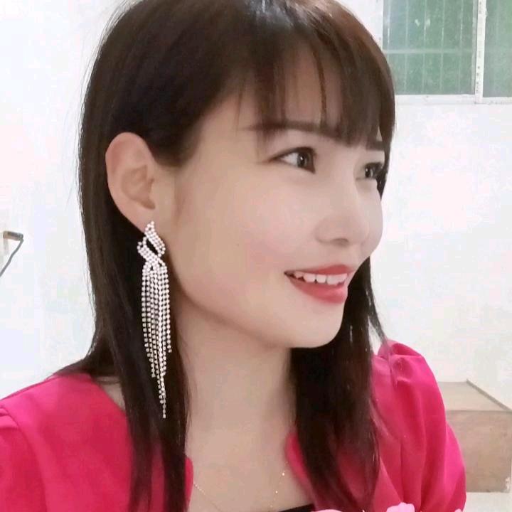 黑妞pk户外