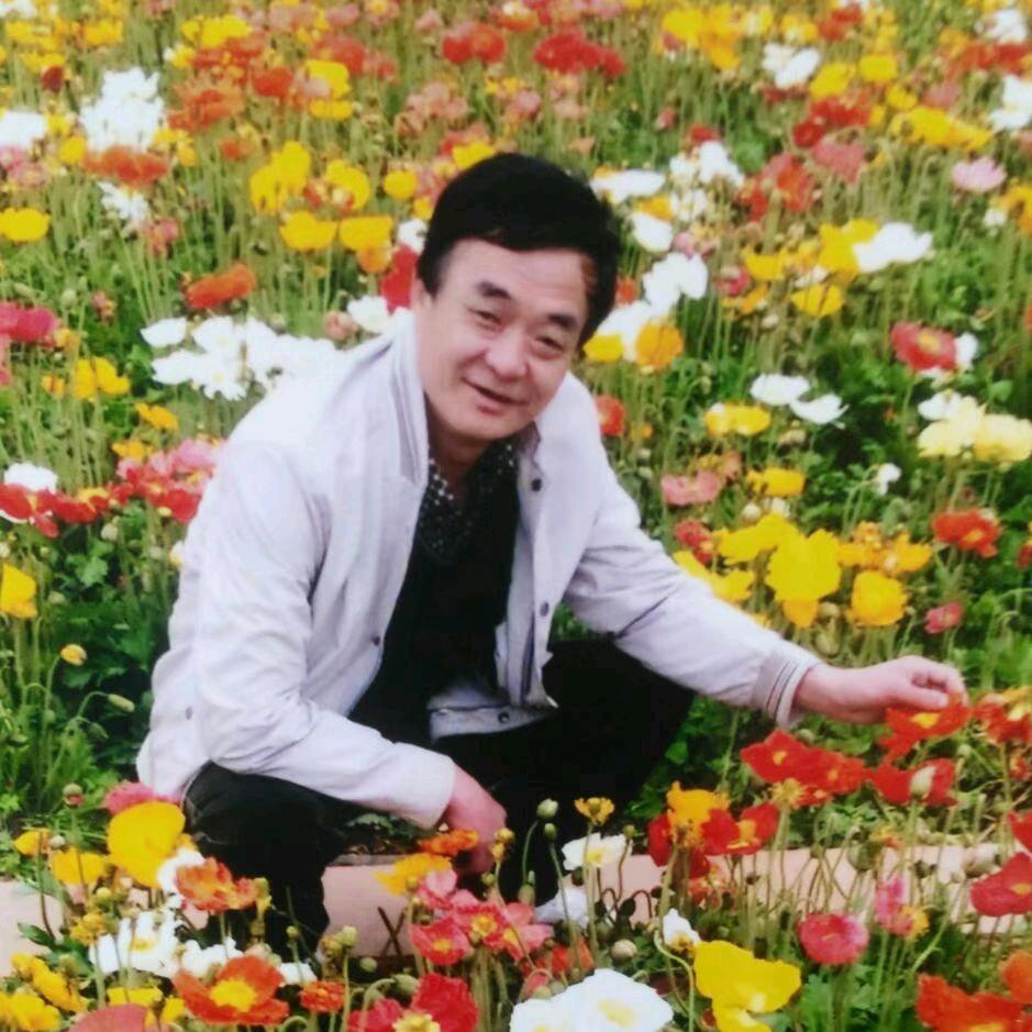 俩宝贝的姥爷