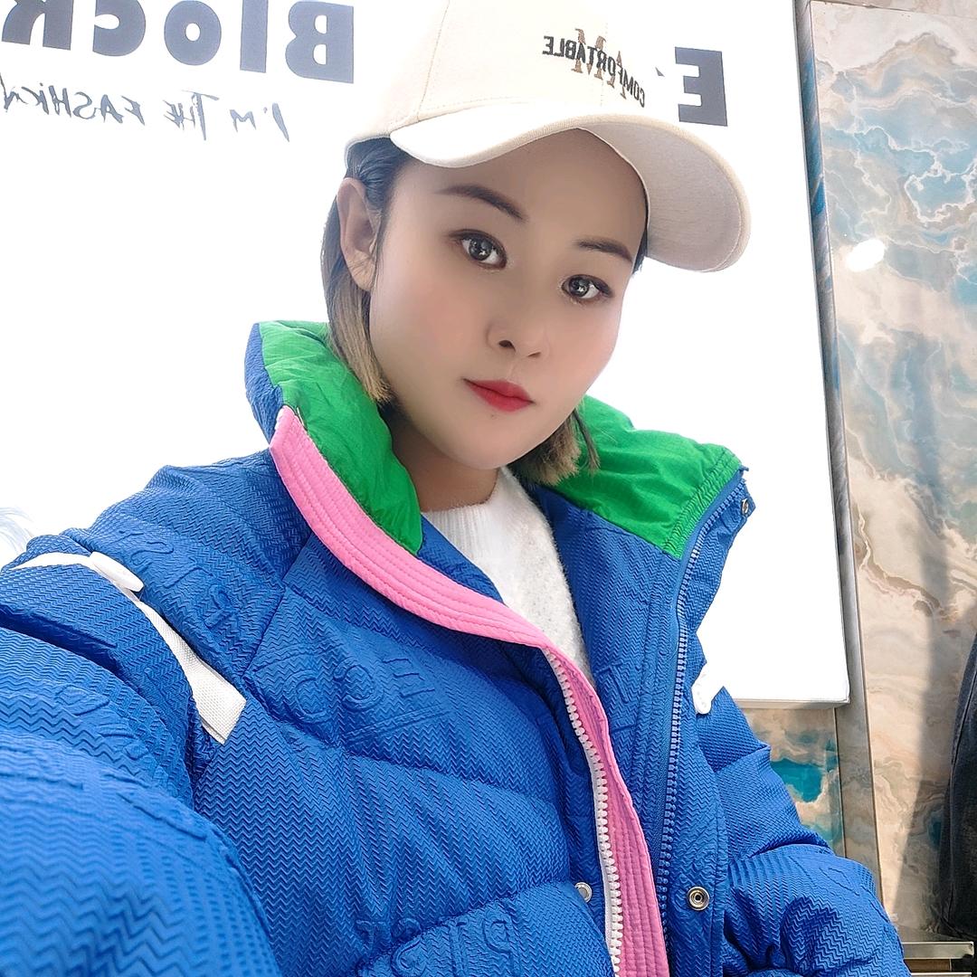 西亚三楼兰思图女装（萌萌）