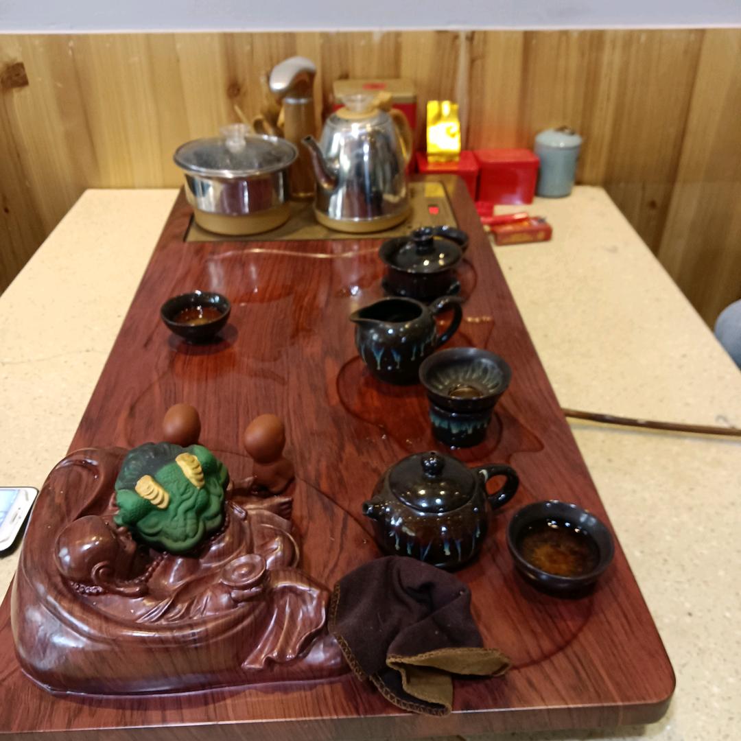 自贡跳水鱼CEO胡一刀。