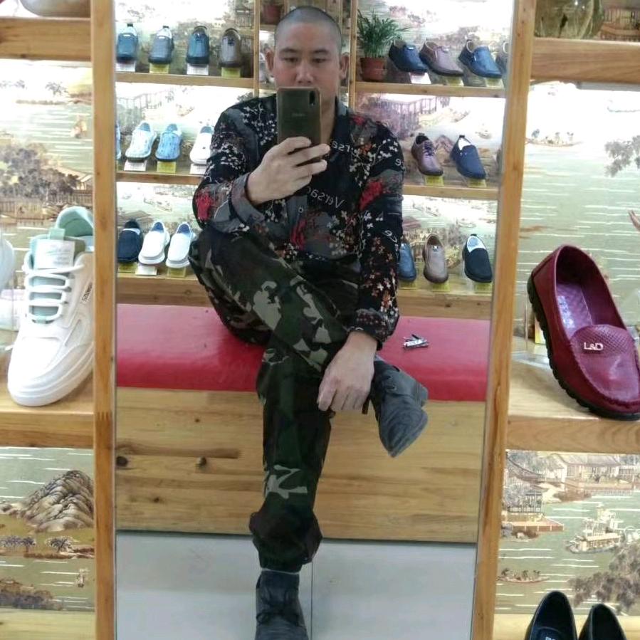 网红桥对面 洗车抛光打蜡 贺老板