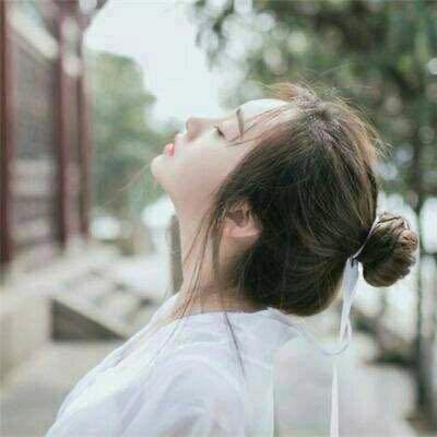 时倾٩(๑^o^๑)۶