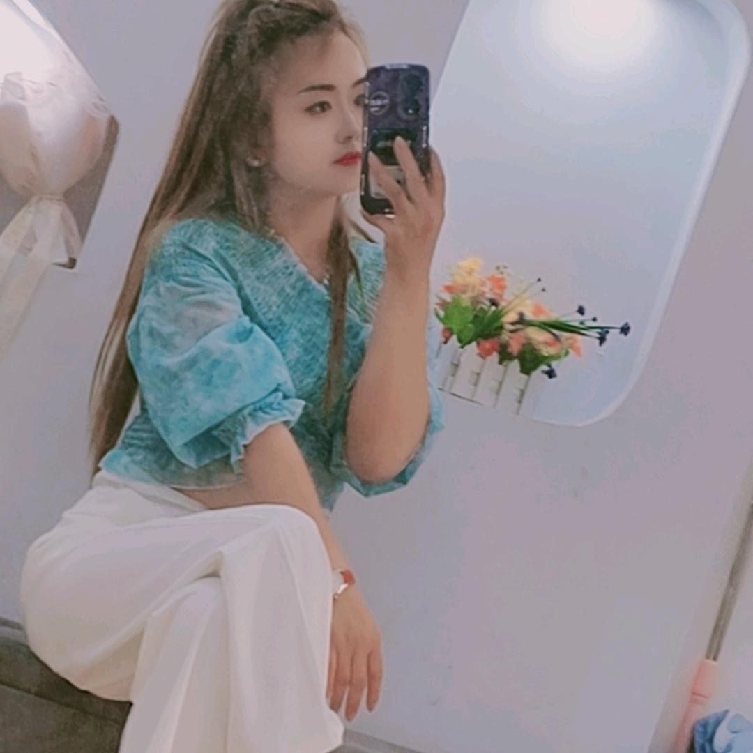 卖衣服的雪妹