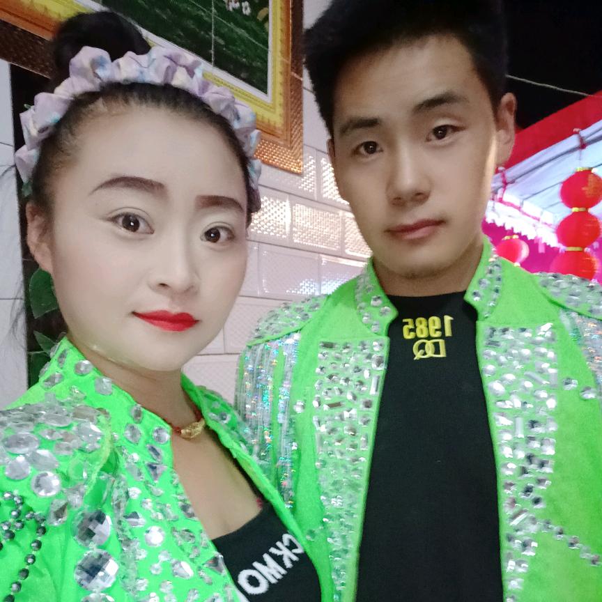 蒲剧演员薛晓蒙 薛家婚庆艺术团