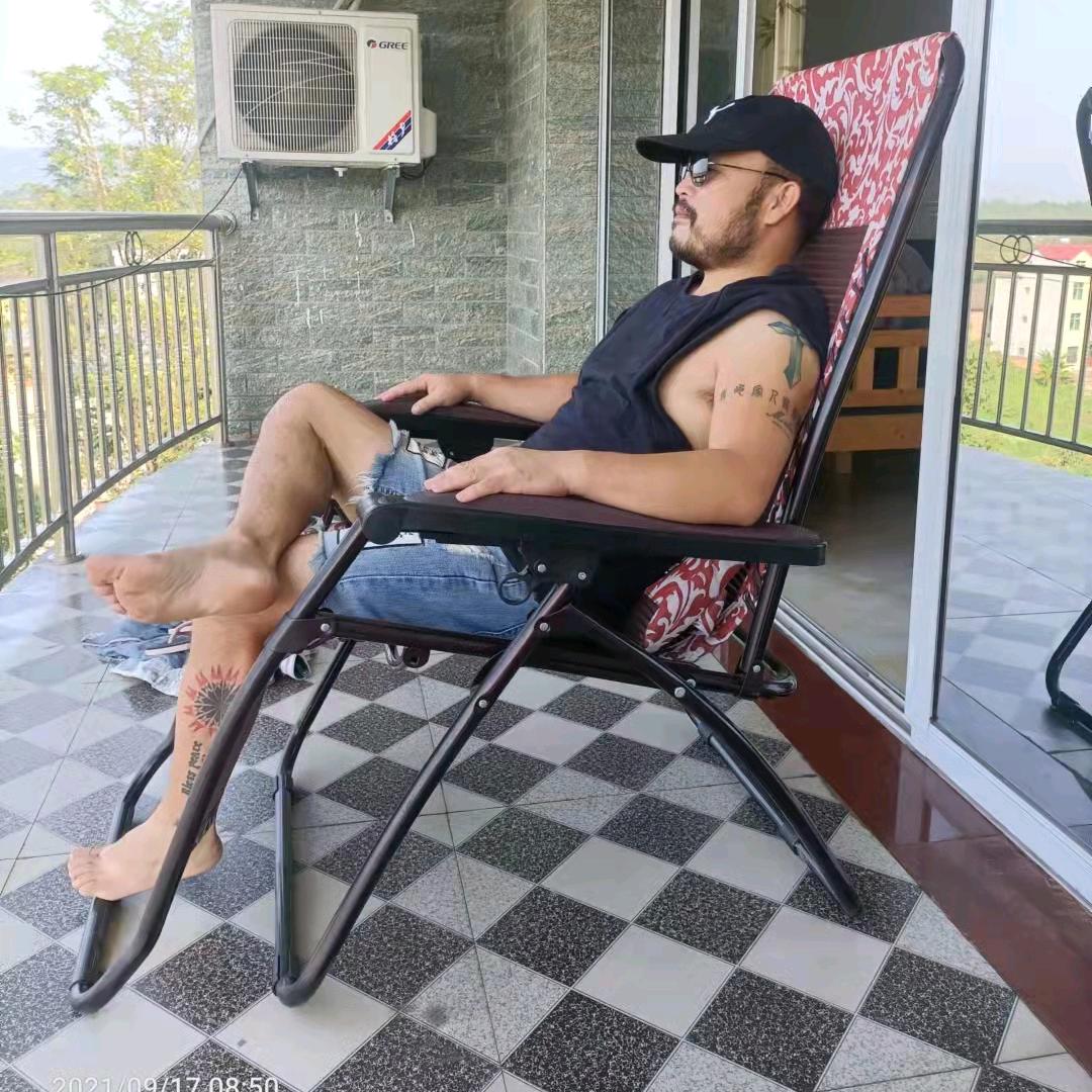 爱游山玩水，爱钓鱼🎣的人。
