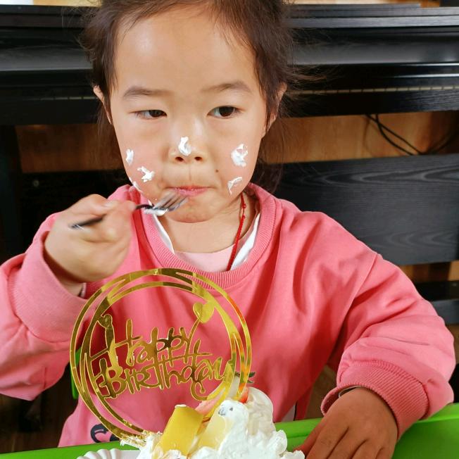 透析小何（橱窗有好物）