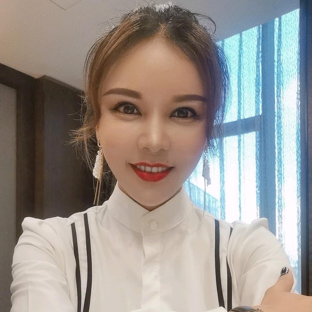 棕泉女汉纸