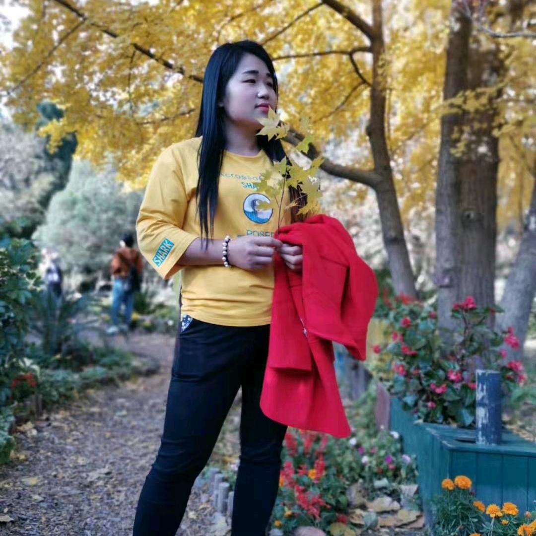 草莓🍓奶茶💖