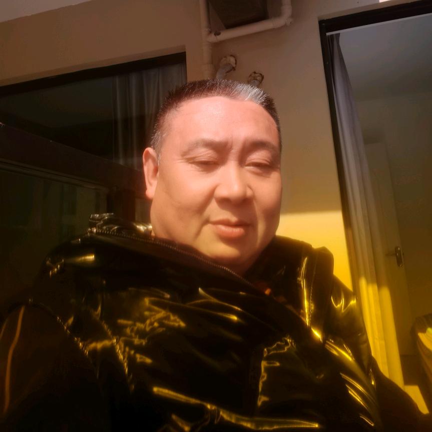 他乡打拼生活的人