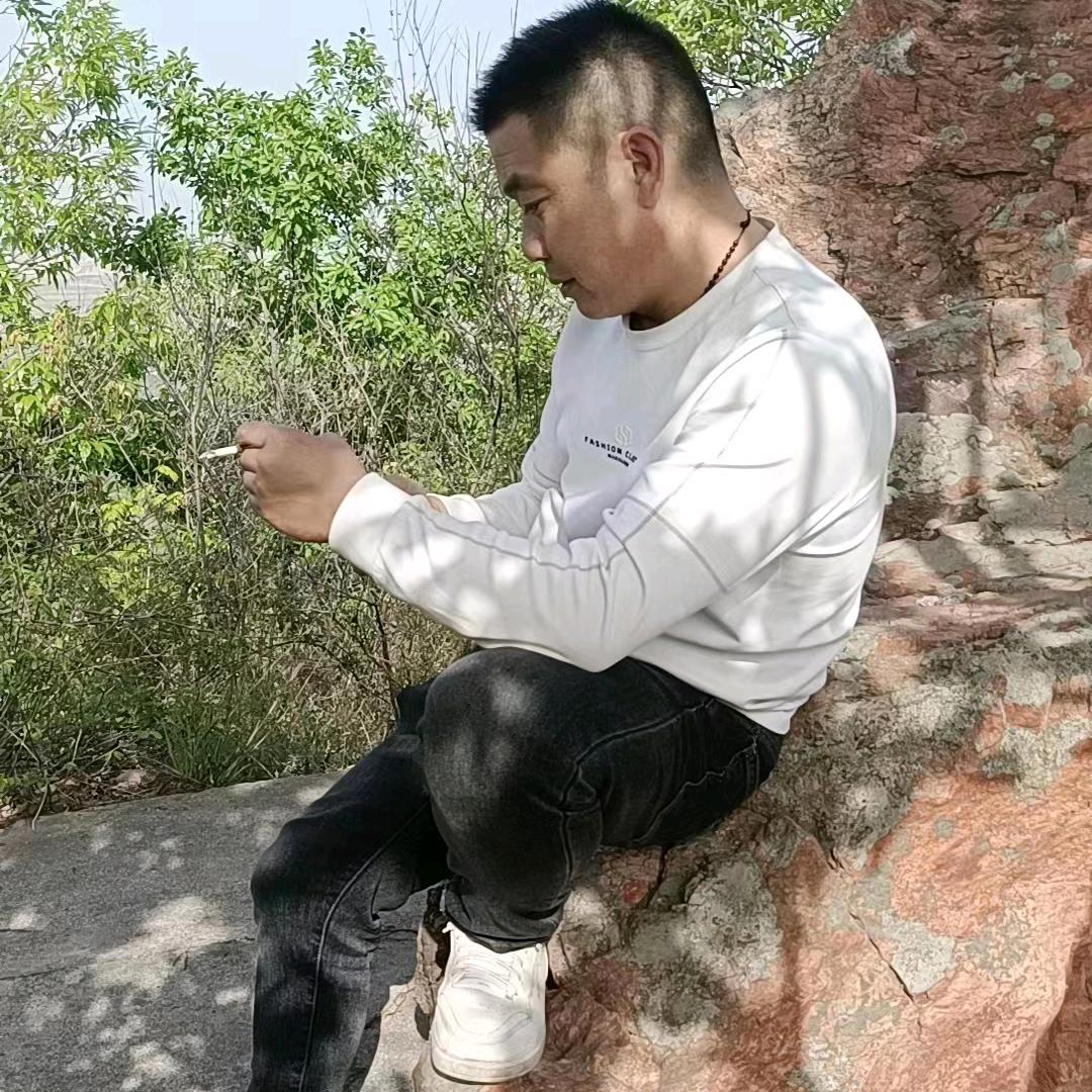 石龙逗哥