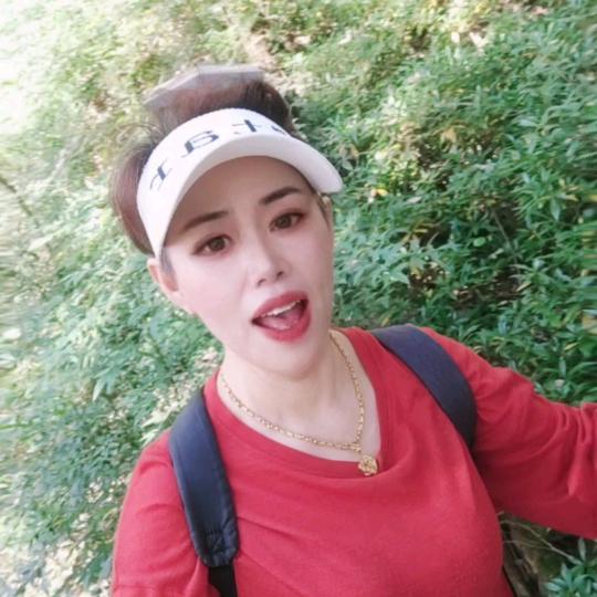 美美的水，青青的山