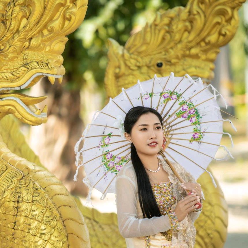 ဝေဝေကုန်စုံဆိုင်