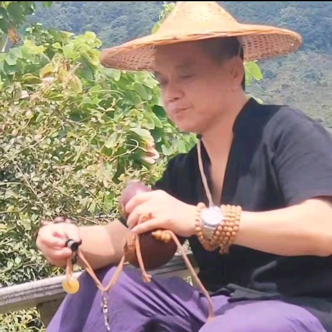 黄金龙-古典木艺