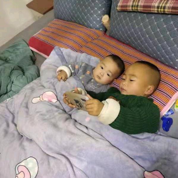 娜，红，豪