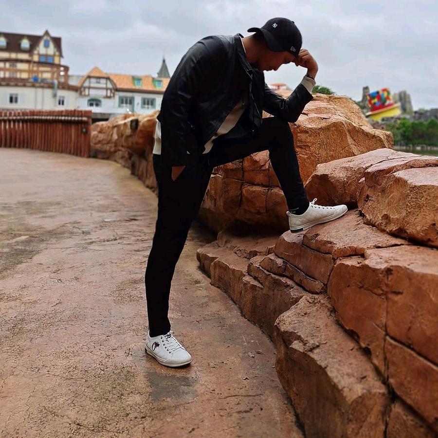 左三 ↗