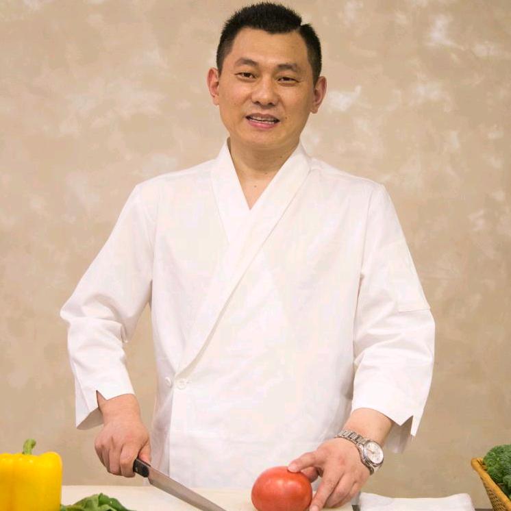 红事会李光健