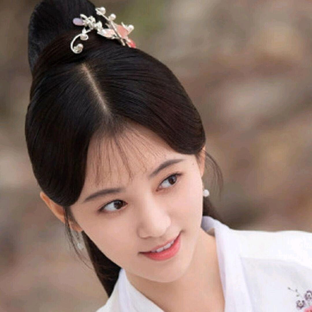 英子