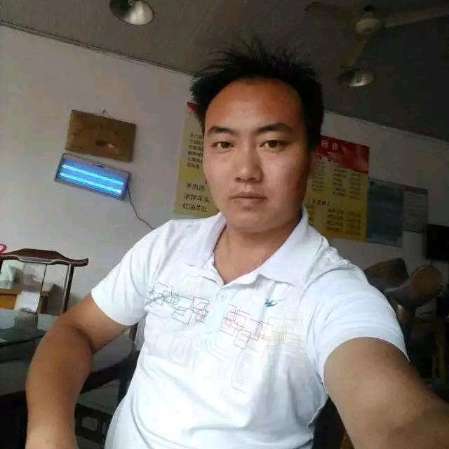 小曾鲜鱼，出售成鱼，花鲢，白鲢，草鱼，