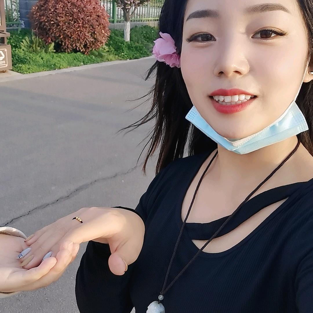 货架小妹（侯娇）