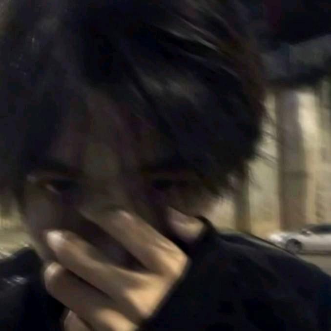 她不懂．