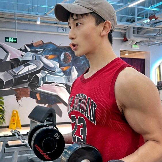 小阳爱健身
