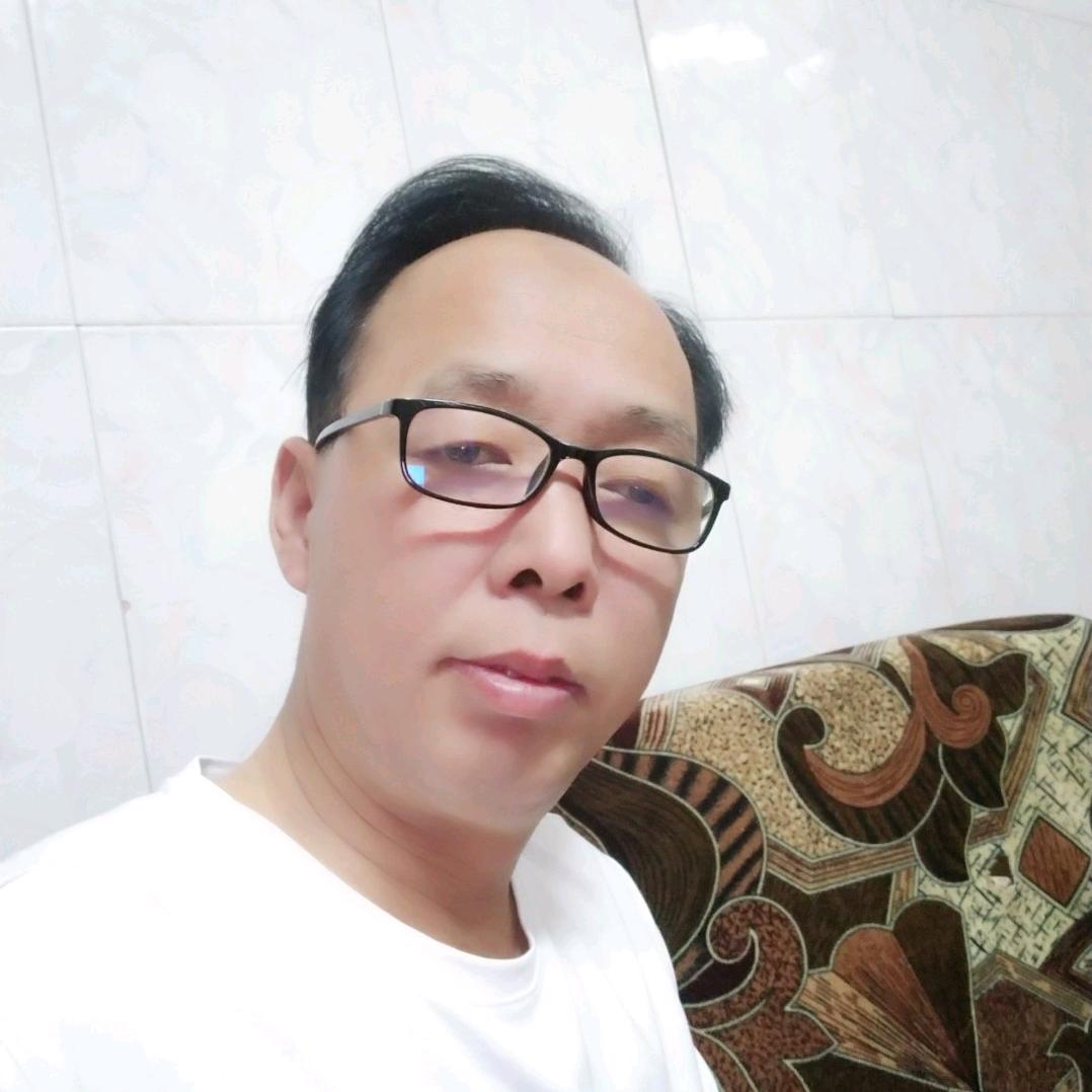 鸿运薄膜制袋厂