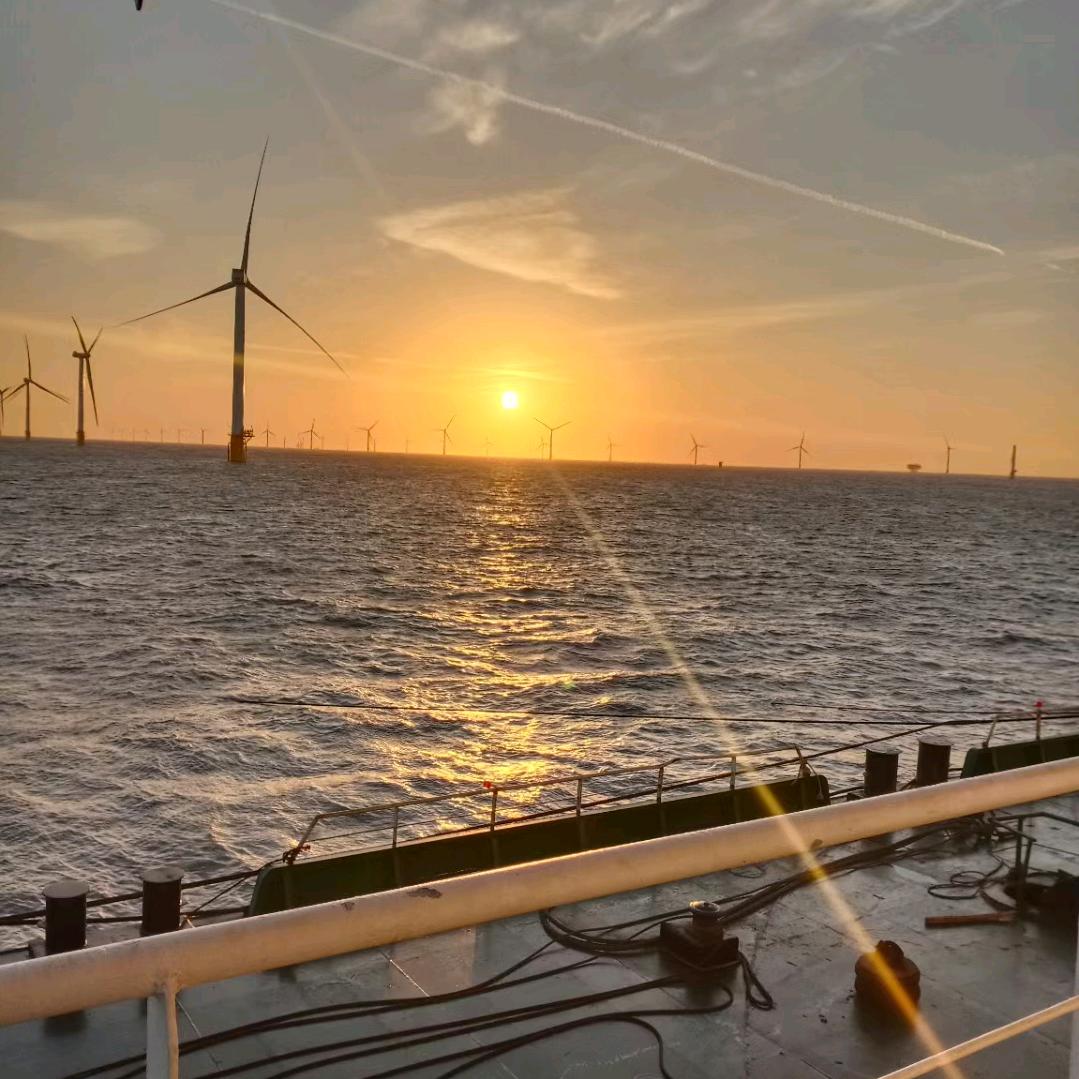 长城依在，不见始皇。