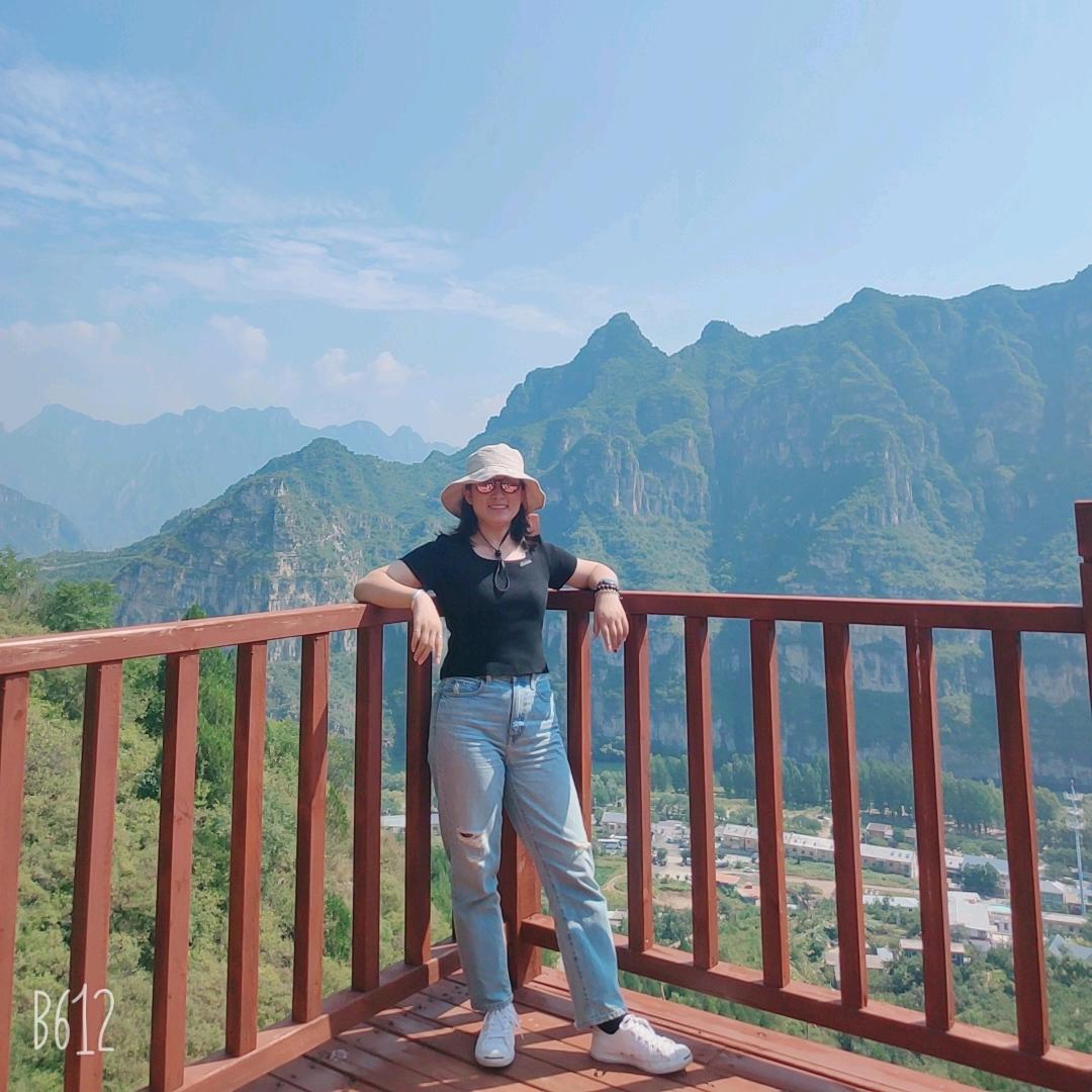 福猪猪(ˇ◕🐽◕ˇ)