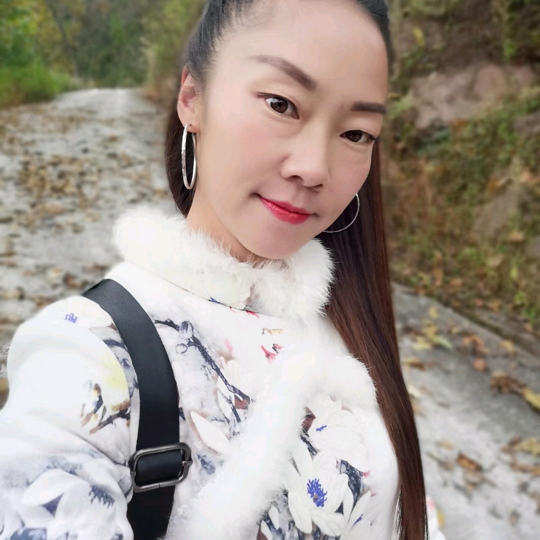 甘洛县新茶乡新场村芳芳生态农场