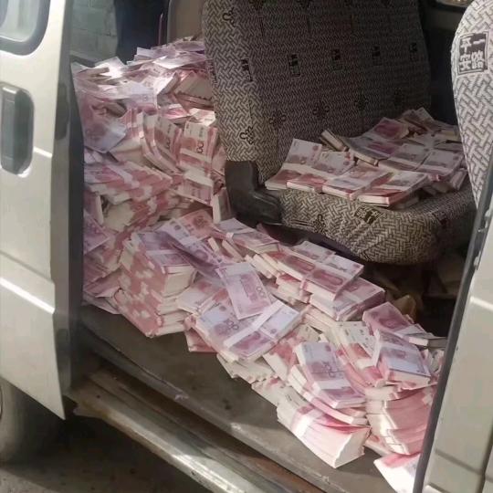 ＜霸王带皮牛肉粉＞向前哥哥