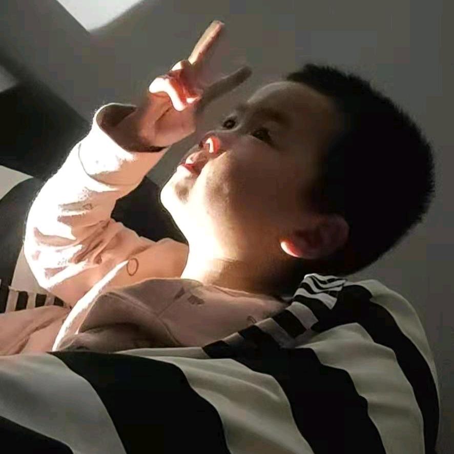 罗