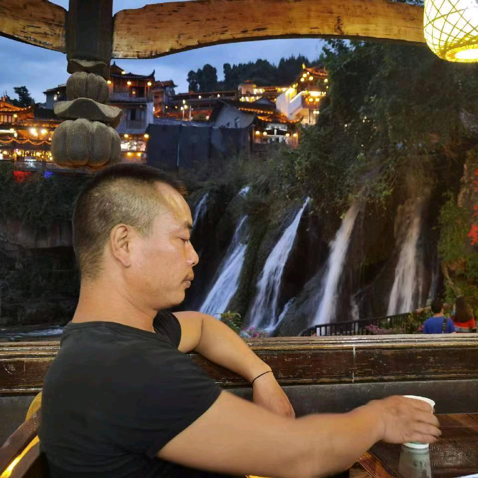 脚踏实地：罗成