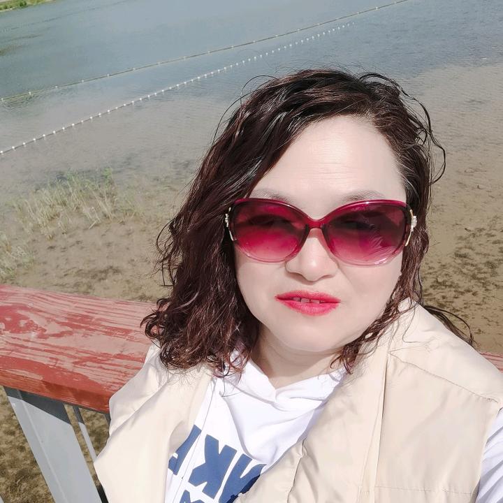 平姐爱唱歌🎤四点二十开播